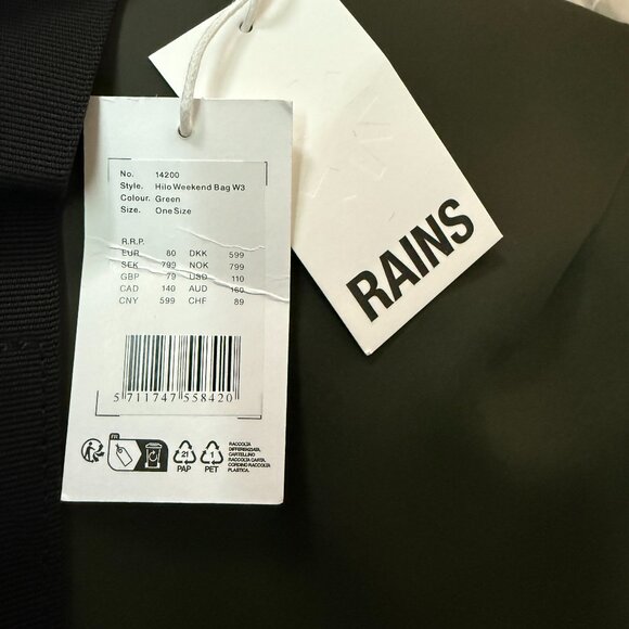 RAINS HILO WEEKEND BAG W3 in GREEN - ONE SIZE - Picture 7 of 7